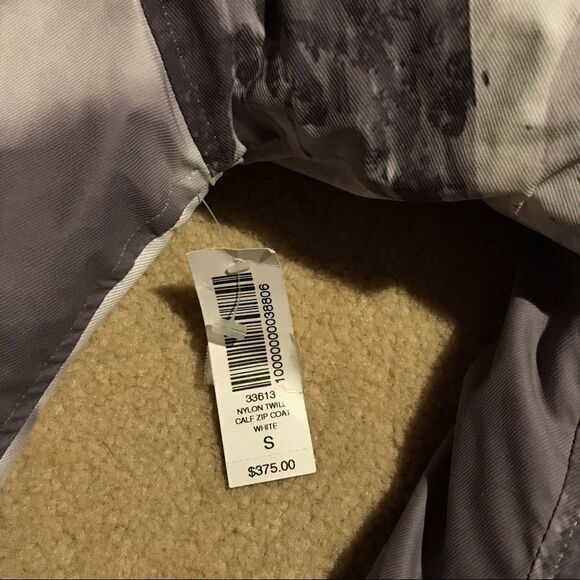 Aritzia winter jacket - new with tags - Picture 5 of 7